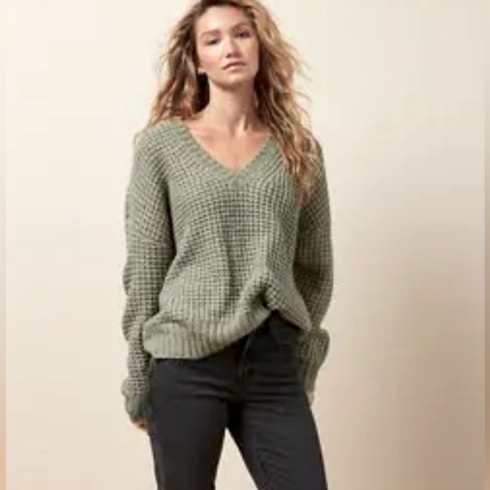 🤩HOST PICK🤩 American Eagle/ Whoa So Cozy/Waffle knit/Oversized sweater/Size US S